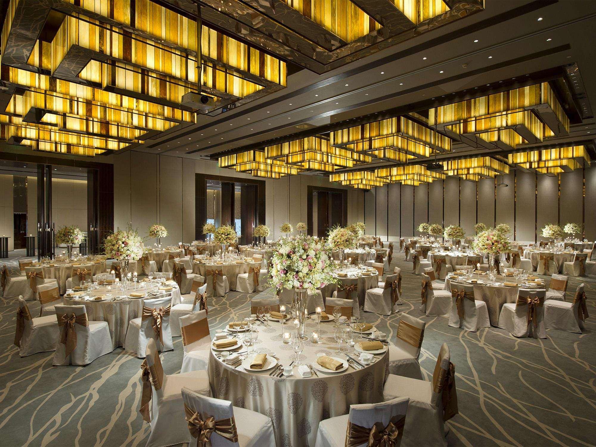 Отель Conrad Beijing By Hilton Экстерьер фото