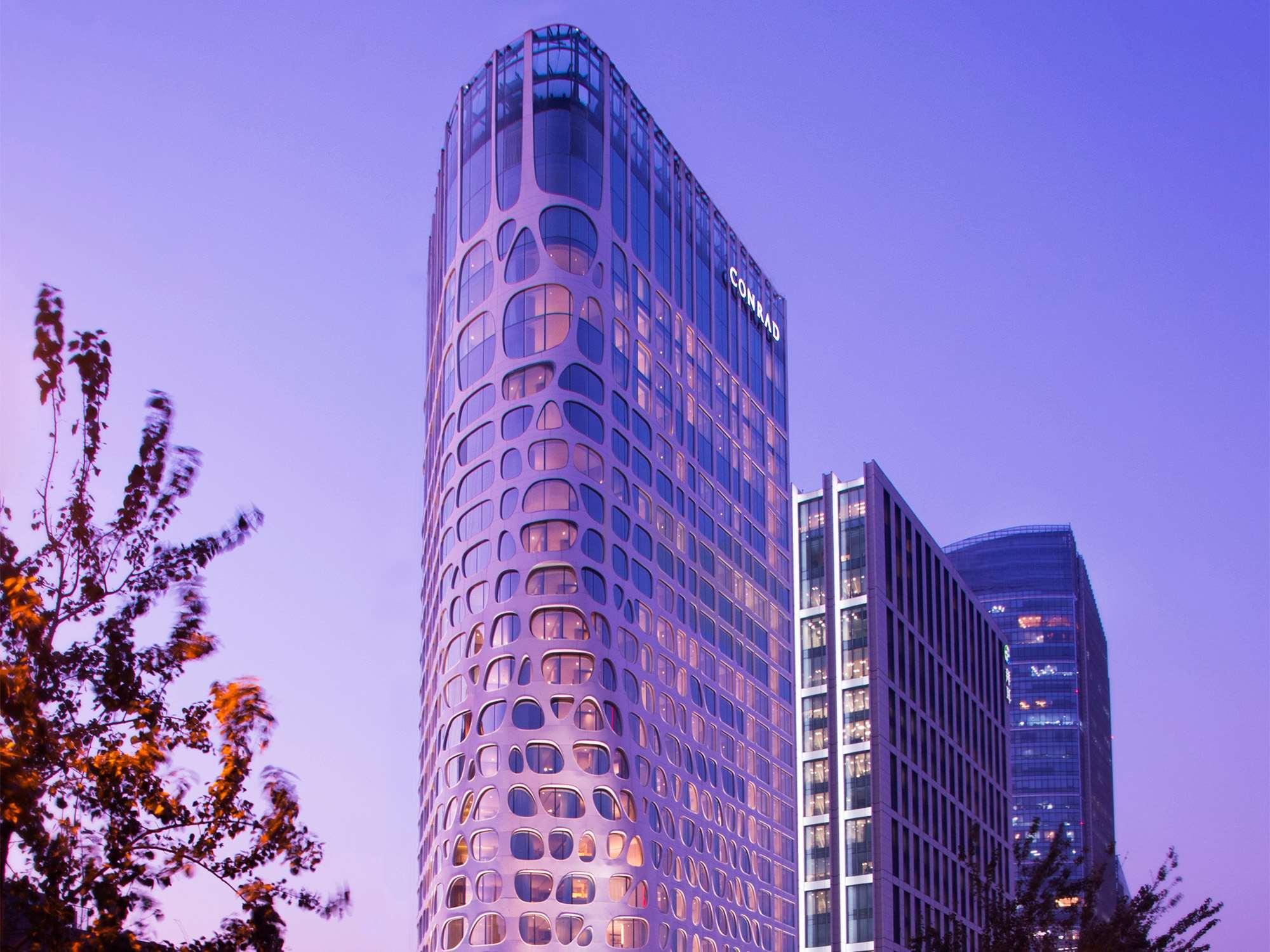 Отель Conrad Beijing By Hilton Экстерьер фото